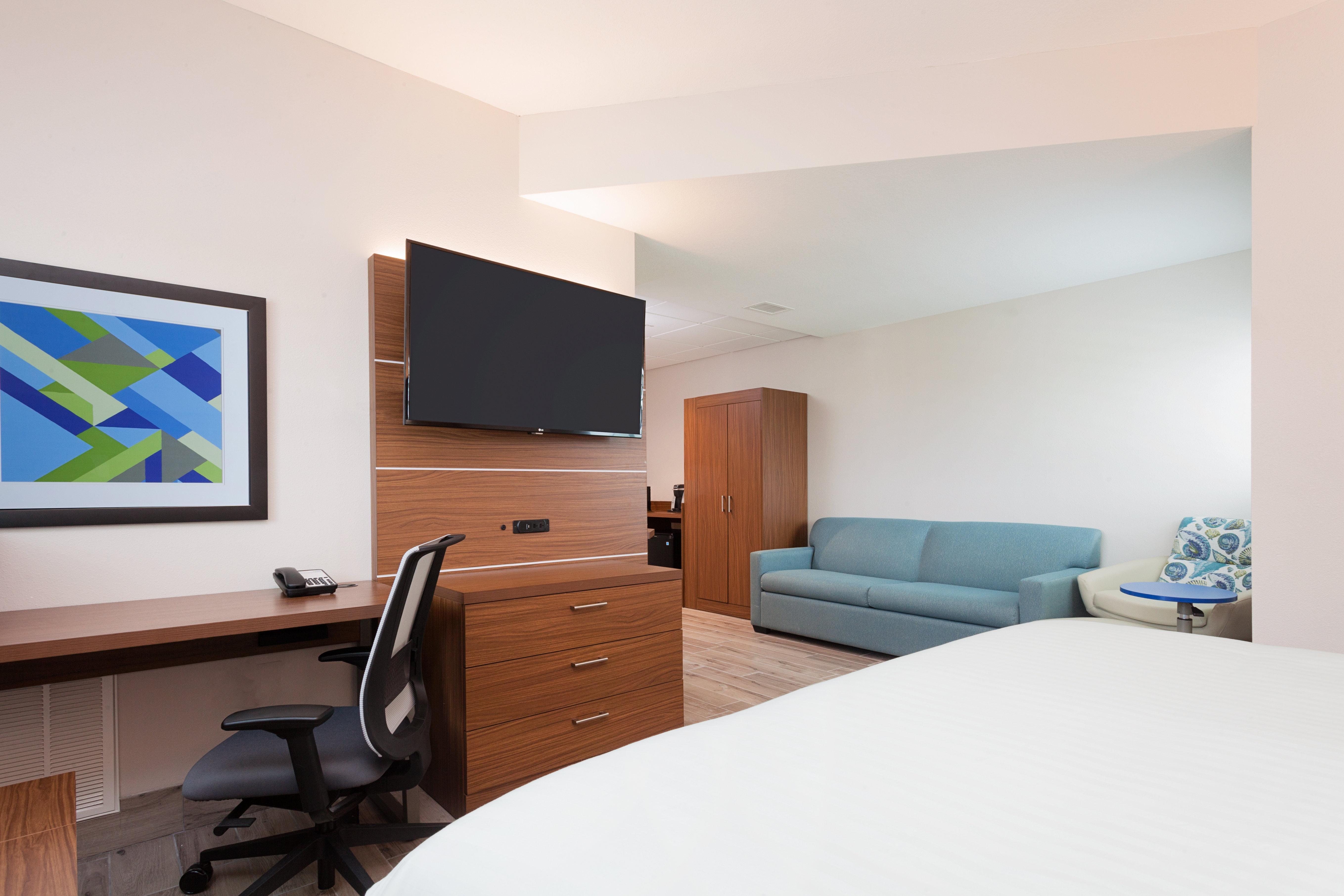 Holiday Inn Express & Suites Panama City Beach Beachfront By Ihg Екстериор снимка