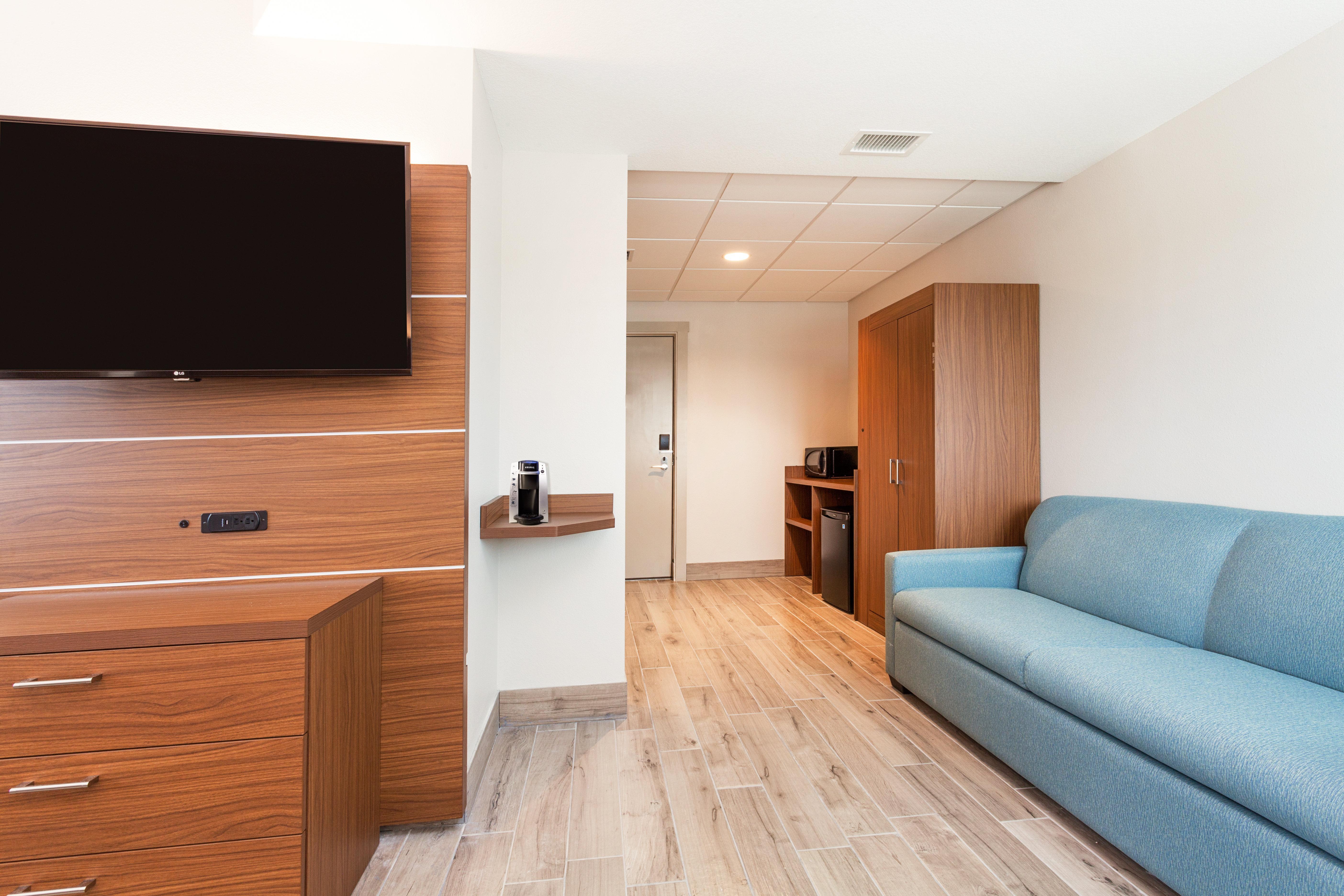Holiday Inn Express & Suites Panama City Beach Beachfront By Ihg Екстериор снимка