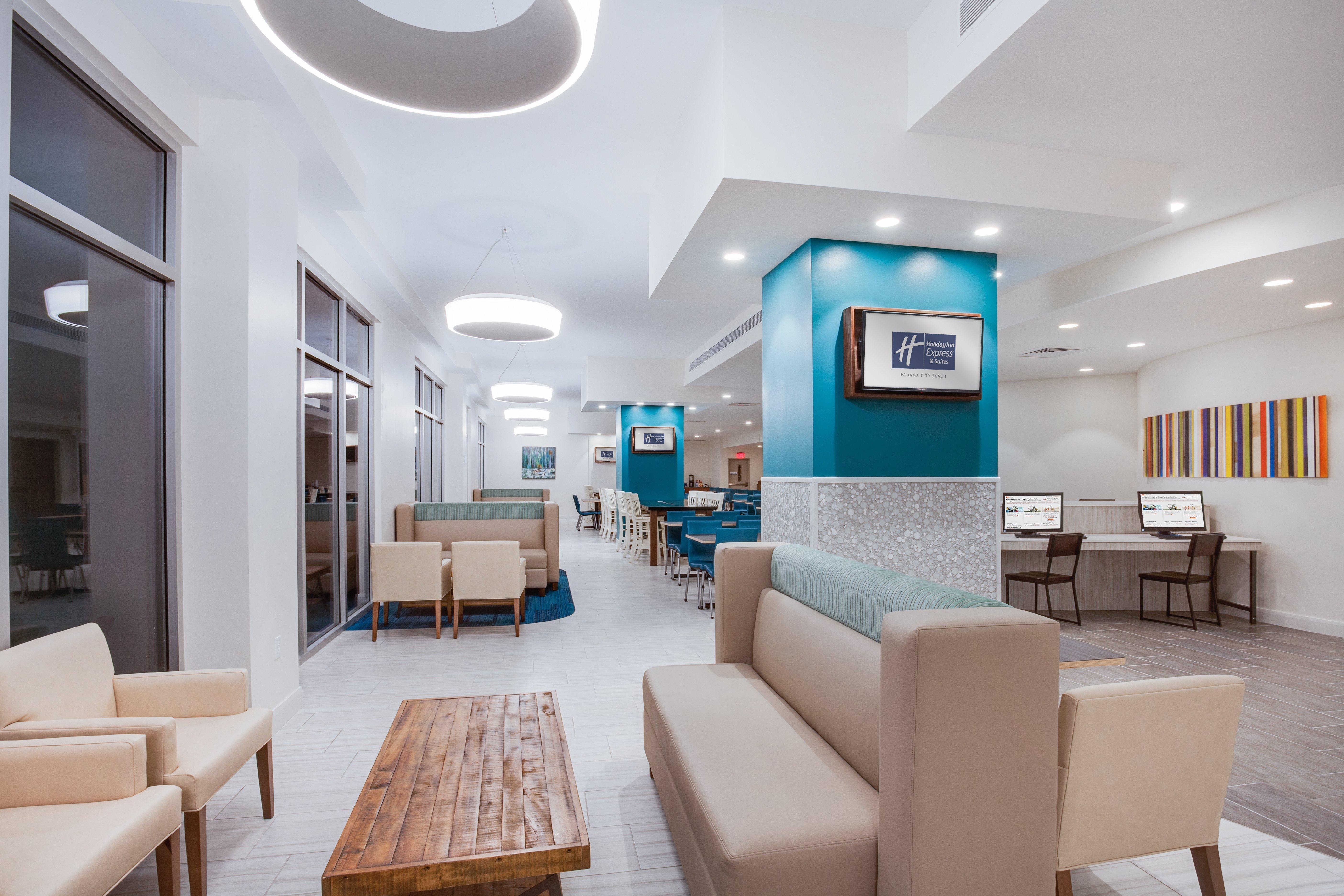 Holiday Inn Express & Suites Panama City Beach Beachfront By Ihg Екстериор снимка