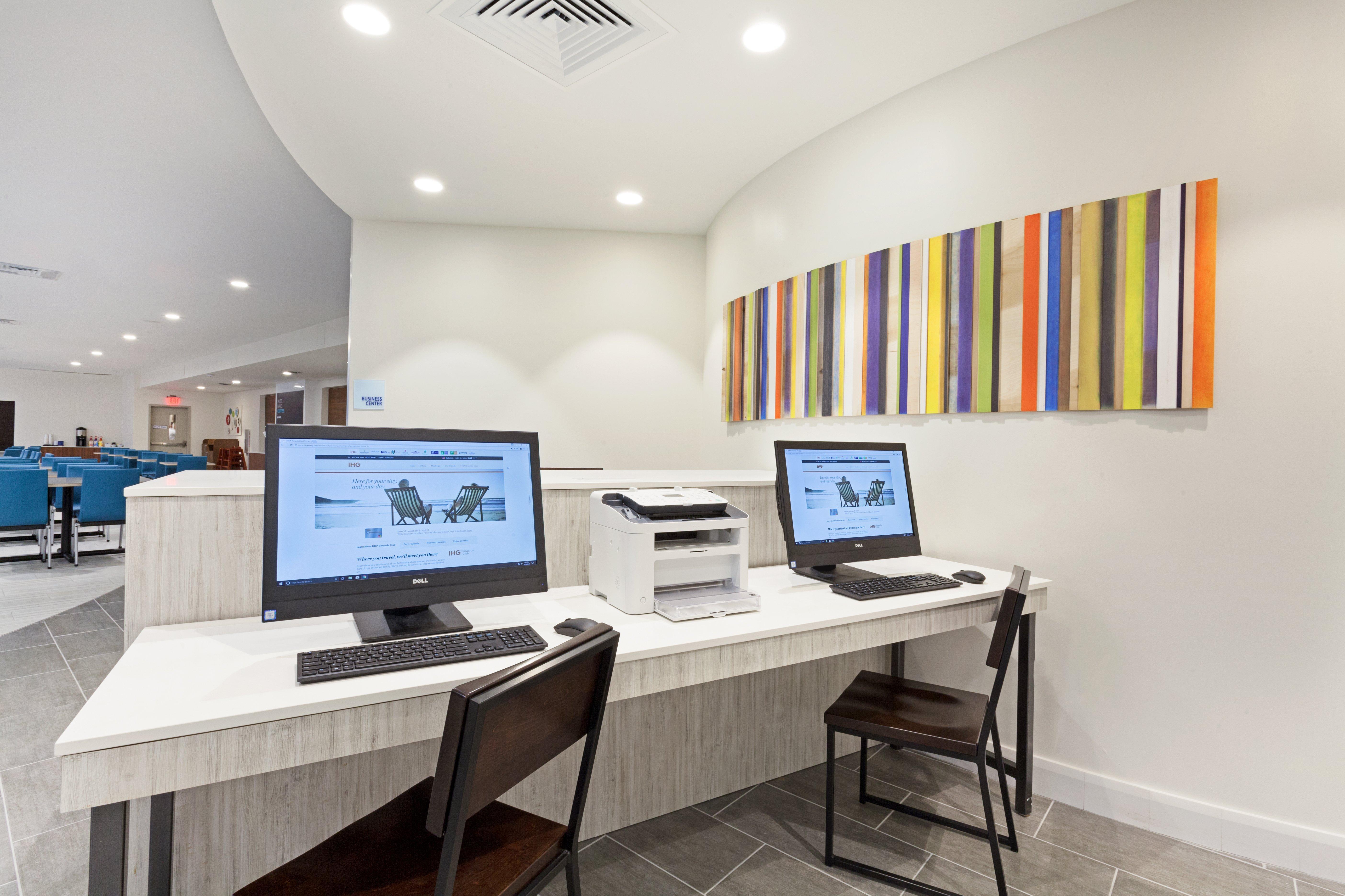 Holiday Inn Express & Suites Panama City Beach Beachfront By Ihg Екстериор снимка